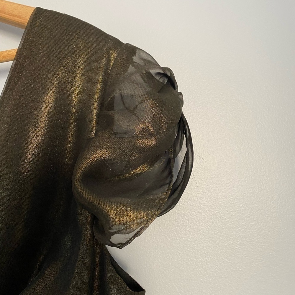 New with Tag WD. NY Gold Black Metallic Lined Top, Size 8, Short Sleeve Zip Back - Picture 3 of 9